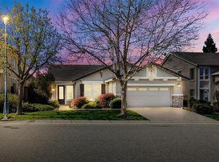 1073 Huntly Dr, Folsom, CA 95630