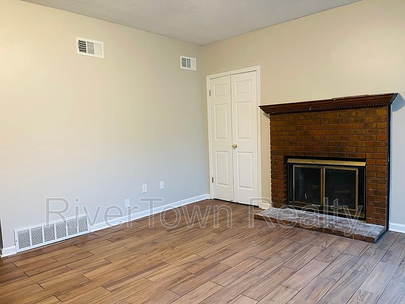 2nd image of 3724 Deer Forest Dr