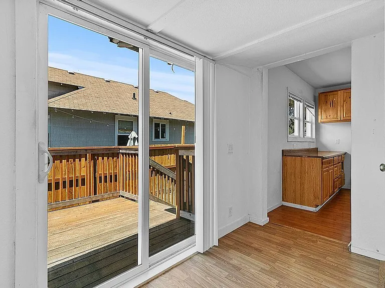 506 Louviers Ave — Photo 18