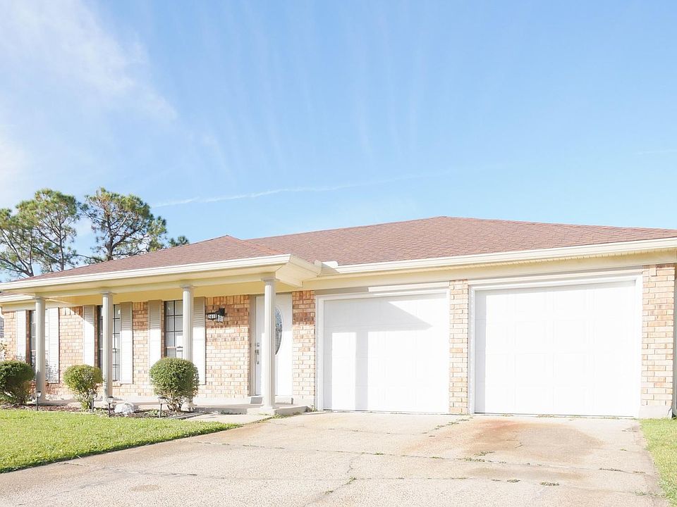 1st image of 2417 Park Ln