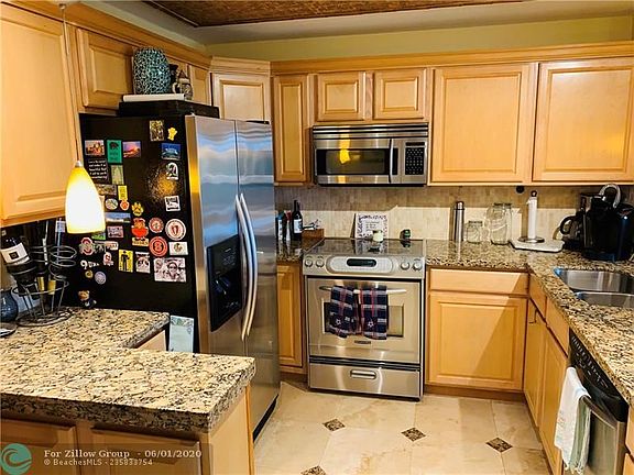 3rd image of 1000 River Reach Dr APT 506