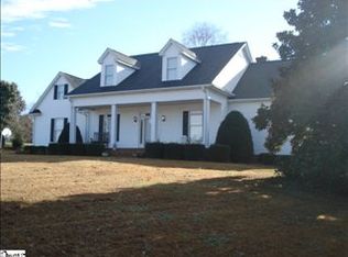 24 Summit Ct, Taylors, SC 29687