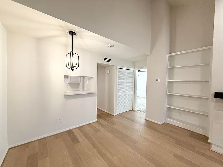 1860 White Oak Dr #376 — Photo 9