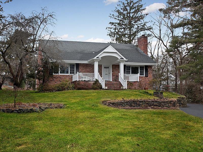 Pristine and Sparkling Colonial