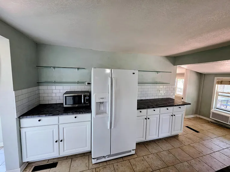 7777 Indiana St — Photo 11