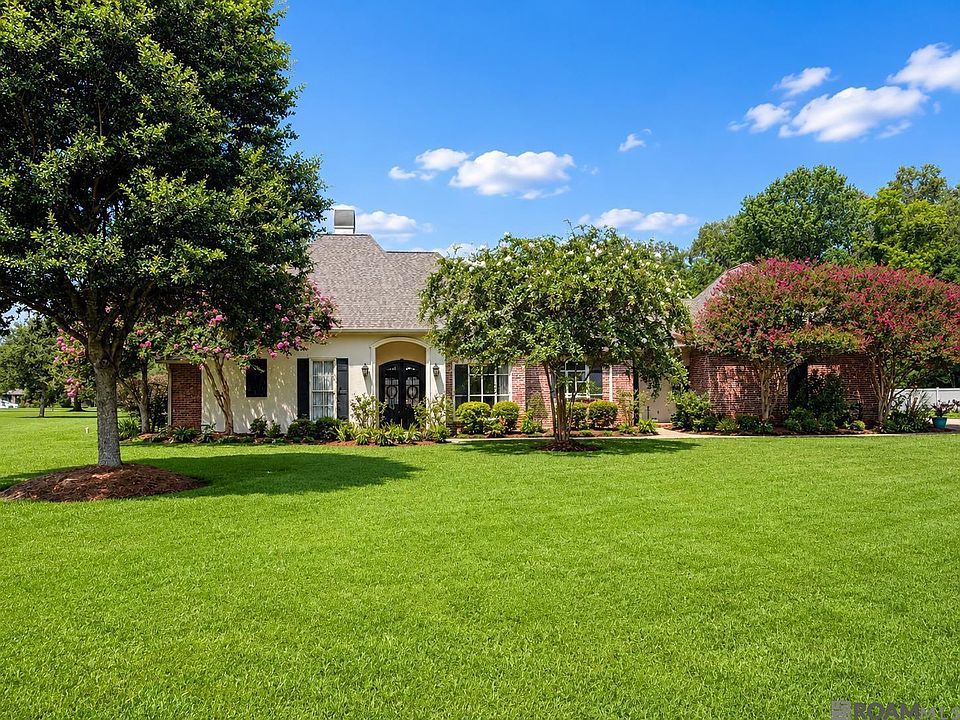 1st image of 23943 Sunnyside Ln