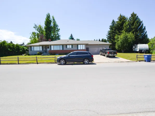 211 Fluorite Dr, Lewistown, MT 59457