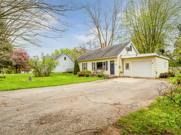 3368 Pleasant St, Berrien Springs, MI 49103