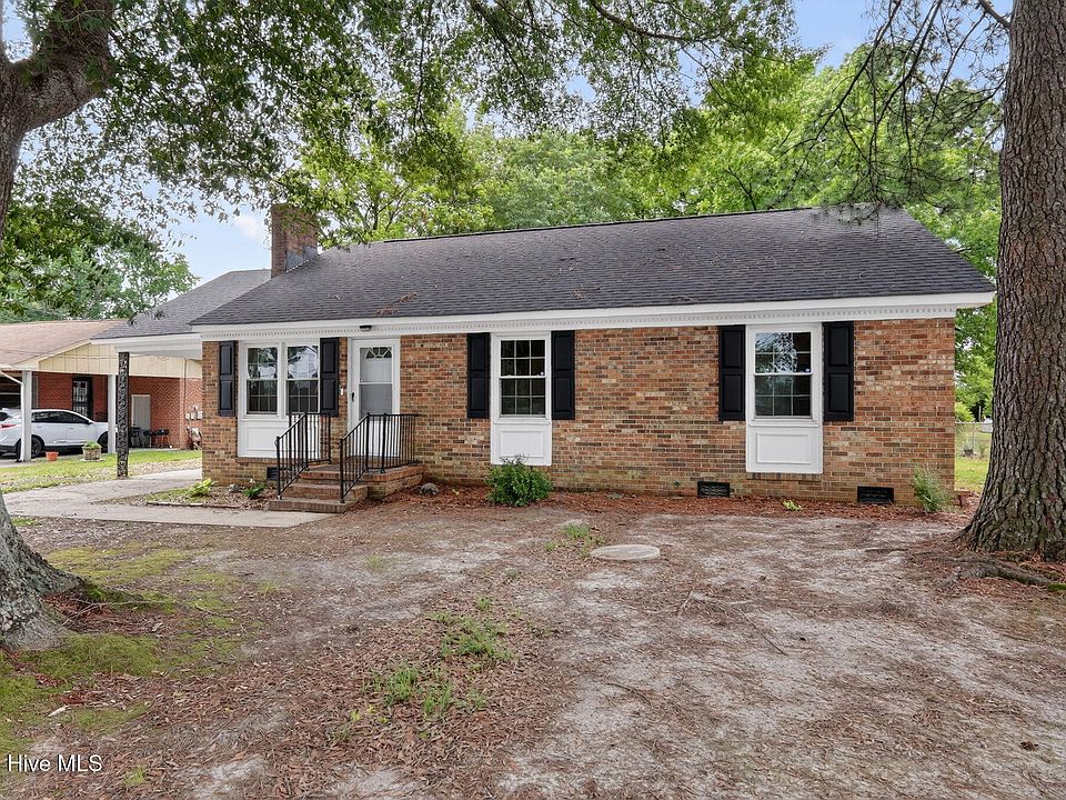1st image of 2208 Imperial Avenue E