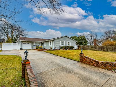 7 Loop Drive, Sayville, NY, 11782