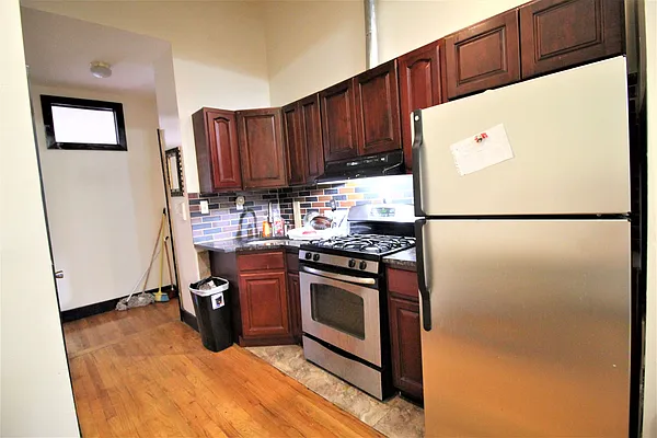 Rented by Hagstrom Management Inc | media 28