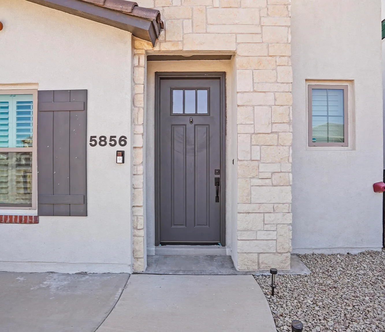 3 bed, 2.0 bath, 1199 sqft, $2,200 — Photo 4