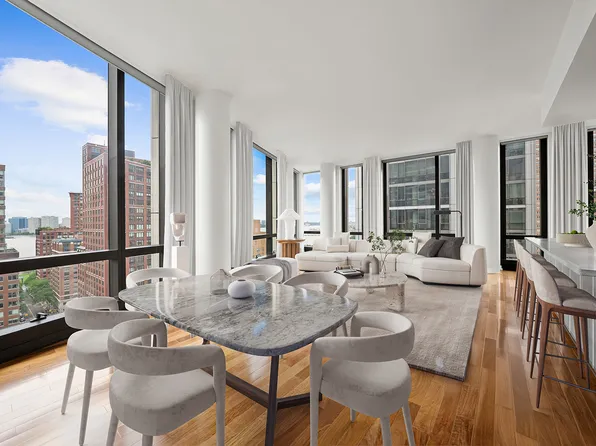 101 Warren Street 1720 image 1 of 21