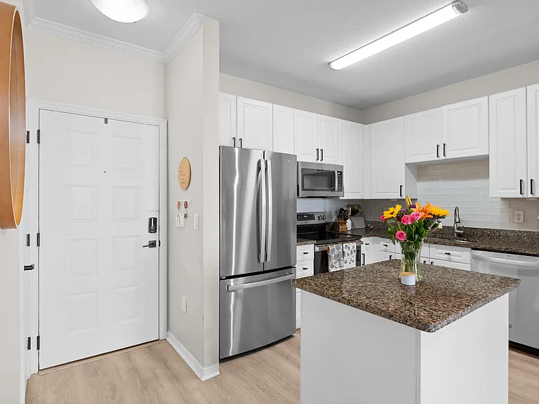 4221 W Spruce St #2316 — Photo 2