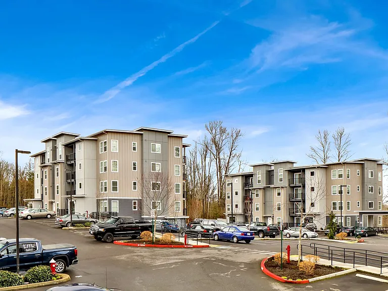 Tremezzo Apartments — Photo 79