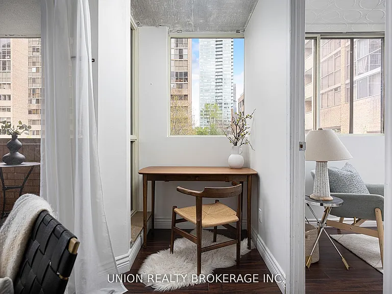 60 Homewood Ave #208 — Photo 12