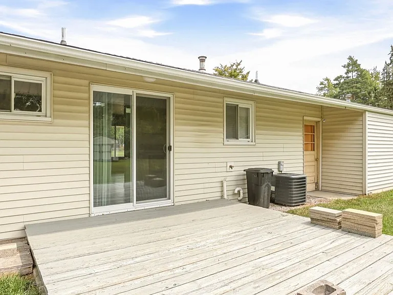 3339 Northwest Dr — Photo 12