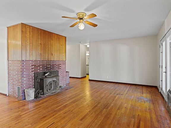 3rd image of 24540 Fairbanks Lane