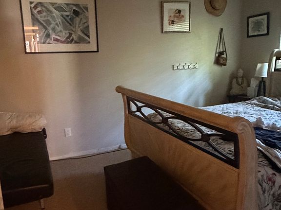 3rd image of 877 Sonoma Ave
