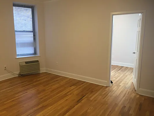 Rented by Metropolis Real Estate of Manhattan | media 12