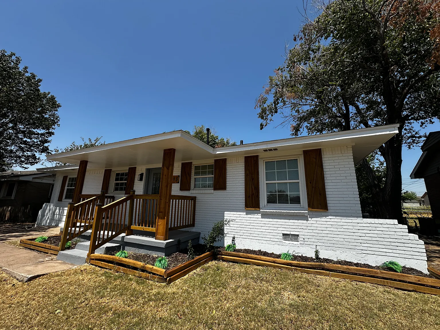 3 bed, 1100 sqft, $1,250 — Photo 2