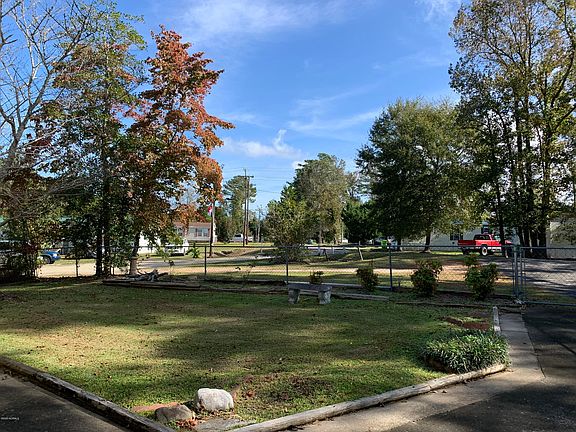 4th image of 142 Lynnwayne Circle