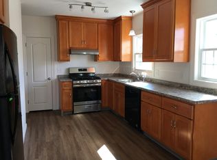 10 Ashland St #2, North Andover, MA 01845