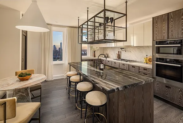 Rented by OFFICIAL | media 27