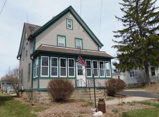 320 Fredonia Ave, Fredonia, WI 53021
