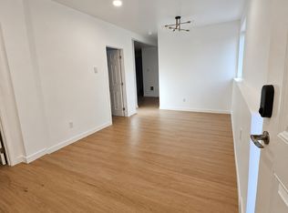 3927 SW Webster St, Seattle, WA 98136