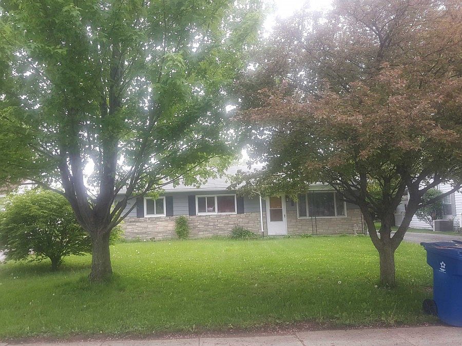 1st image of 18 Gary Ln