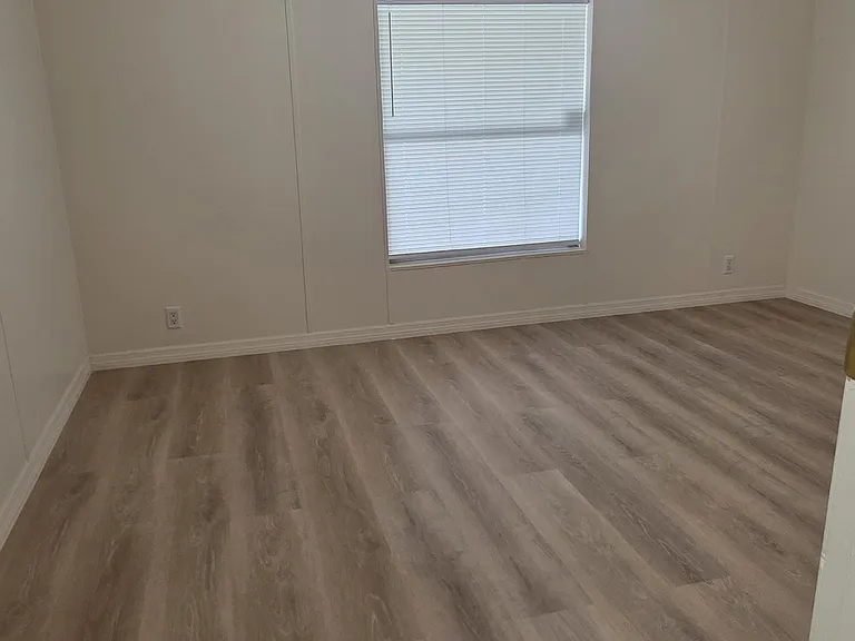 29548 Benjamin Dr — Photo 21