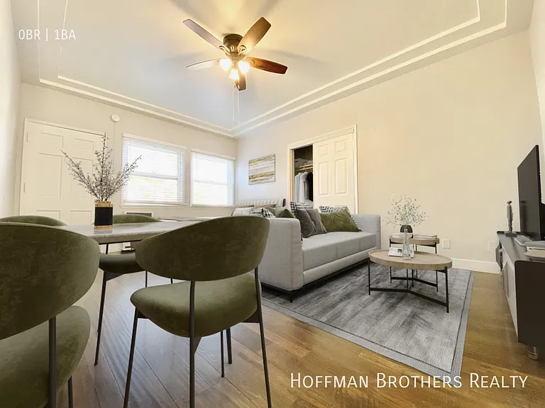 1133 S Westmoreland Ave #1 — Photo 2