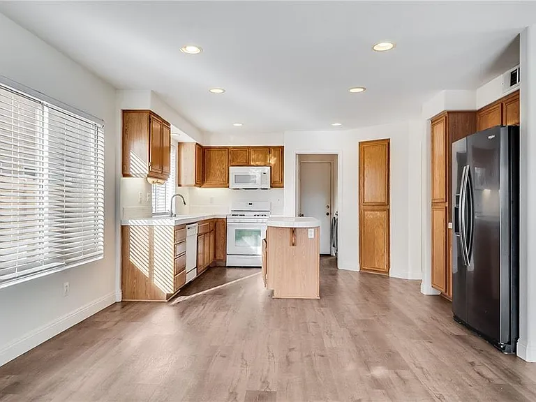 28 Homestead Dr — Photo 11