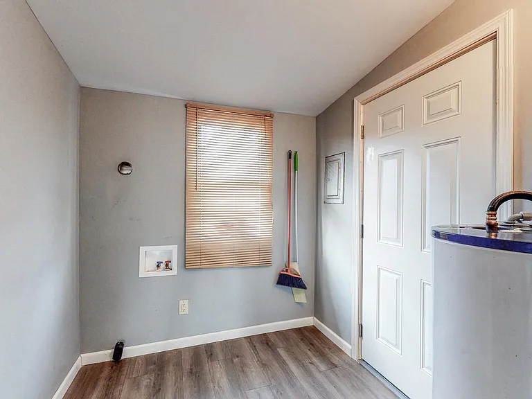 105 Woods Ave — Photo 20