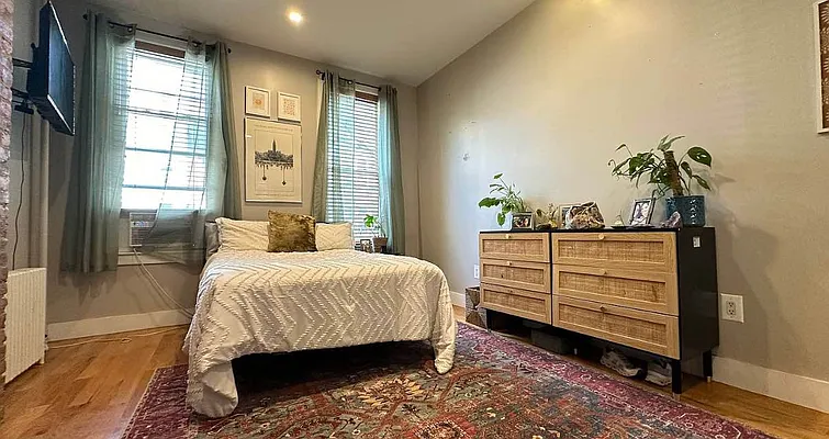 Rented by Skyhigh Realty NYC LLC | media 1