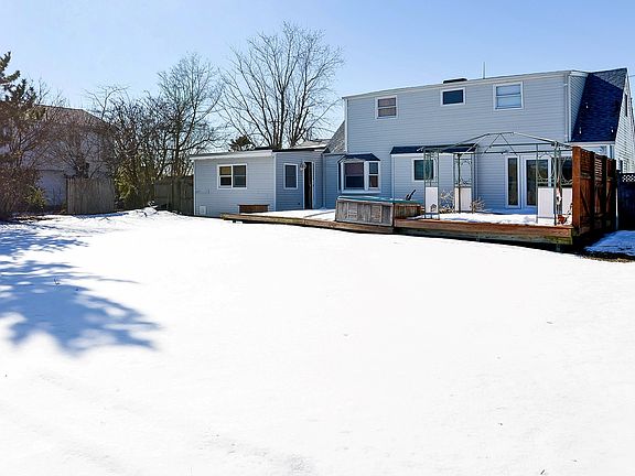 2nd image of 139 Sequams Ln E