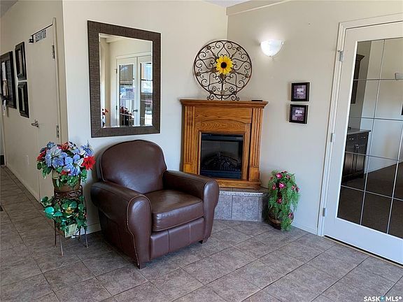 2nd image of 701 Henry St #307