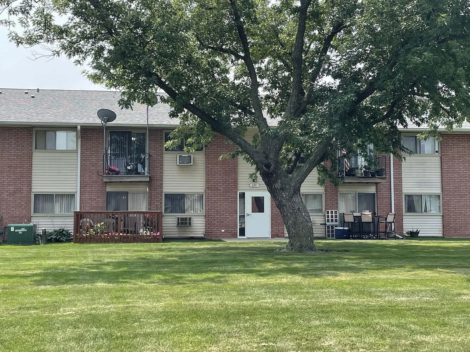 2 bed, 910 sqft, $1,850 — Photo 3