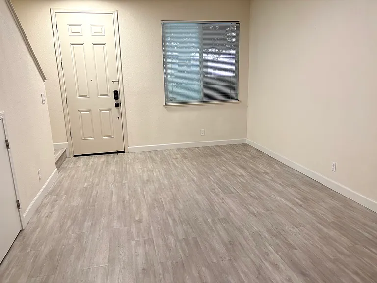 2211 Beech Cir — Photo 14