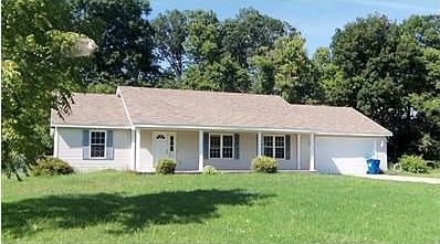 2nd image of 3241 Fairhaven Dr
