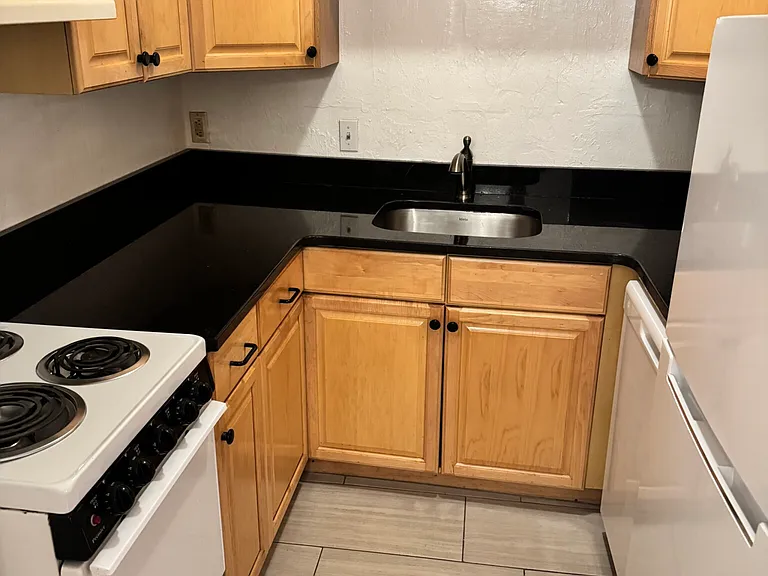 153-155 Salem St #2D — Photo 1