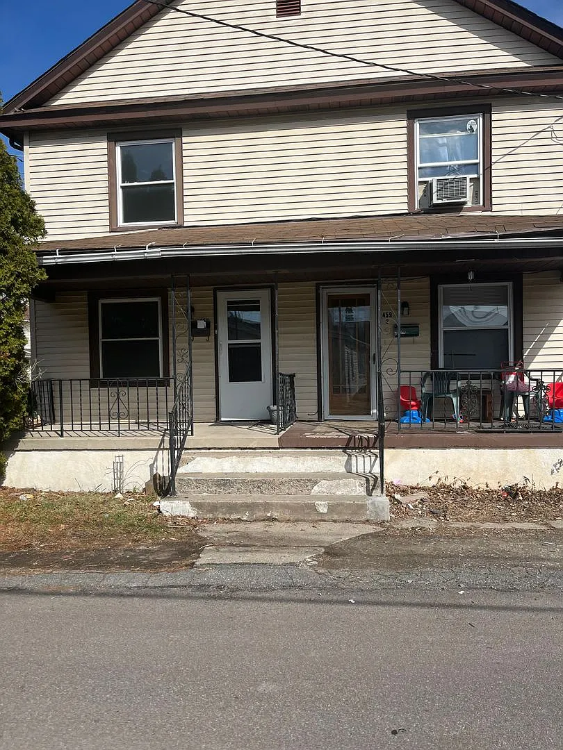 459 Traviss Aly APT 1 photo 1
