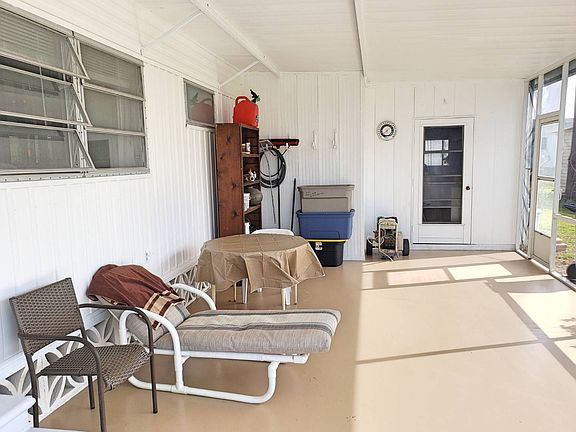 3rd image of 174 4th St E