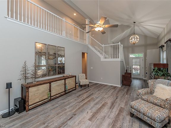3rd image of 9378 Scottsdale Dr