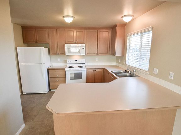 5th image of 8320 74th Dr NE