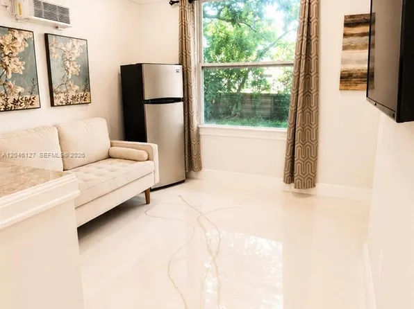 1028 S 62nd Ave #B, Hollywood, FL 33023