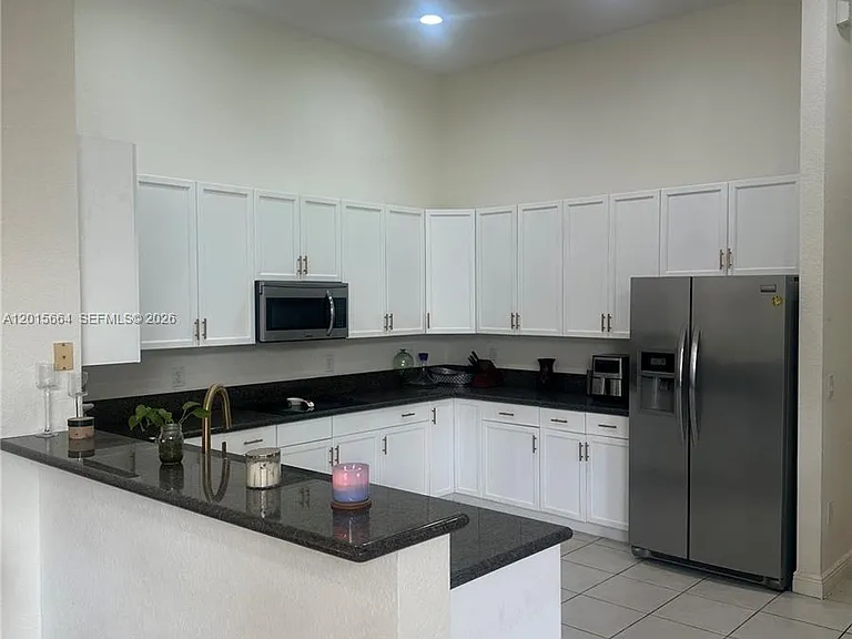 18571 SW 44th St — Photo 10