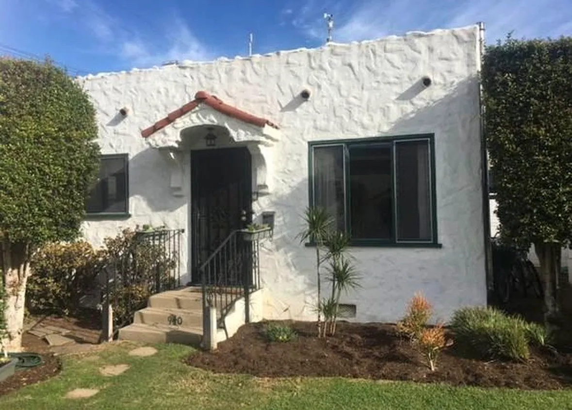 Building Photo - 940 C Ave