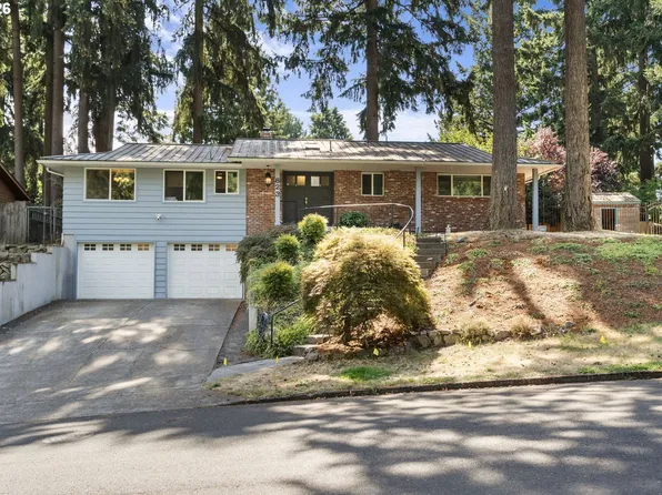 823 NW 60th St, Vancouver, WA 98663